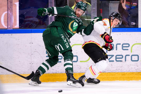 Färjestads Radim Zohorna och Brynäs Jakob Silfverberg