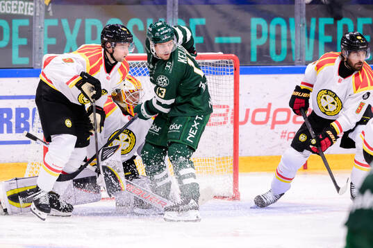 Brynäs Christian Djoos och Färjestads Joel Kellman