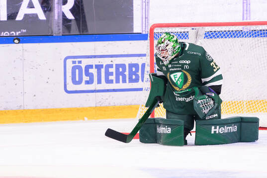 Färjestads målvakt Emil Larmi
