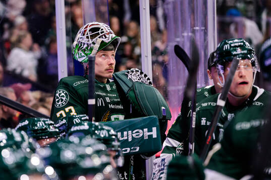 Färjestads målvakt Emil Larmi