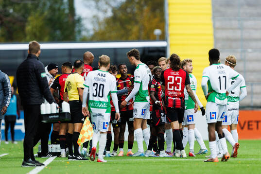Diskussion mellan Östersund och Västerås spelare
