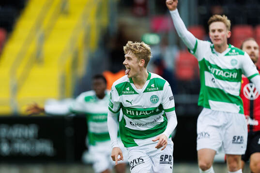Västerås Mattias Hellisdal jublar