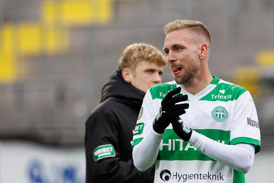 Västerås Jonathan Ring jublar