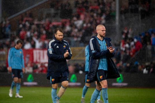 Djurgårdens Jacob Une och Adam Ståhl deppar