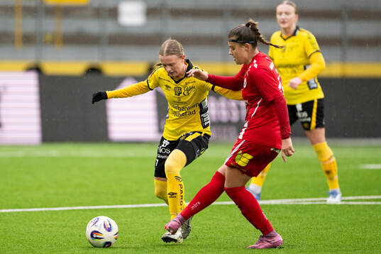 Elfsborgs Hanna Jiozon och KIF Örebros Bella Sember