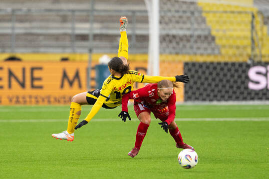 Elfsborgs Jennifer Brinck och KIF Örebros Vera Andersson