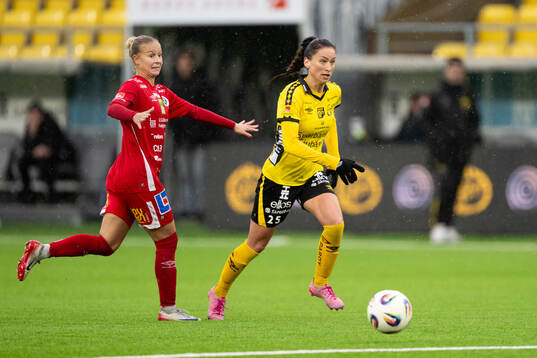 KIF Örebros Demi Pierre och Elfsborgs Izabella Bergström