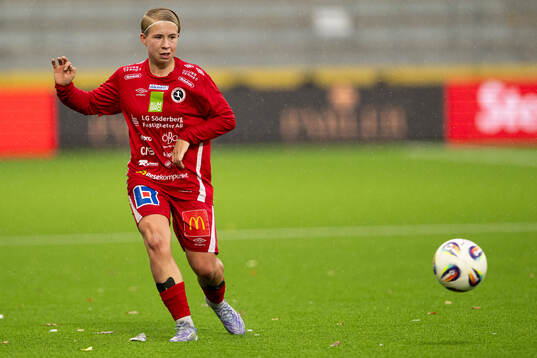 KIF Örebros Emilia Jägestedt Widstrand