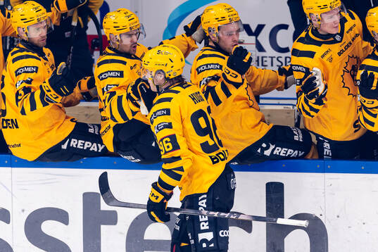 Skellefteås Rickard Hugg jublar