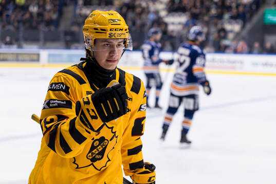 Skellefteås Valter Lindberg jublar