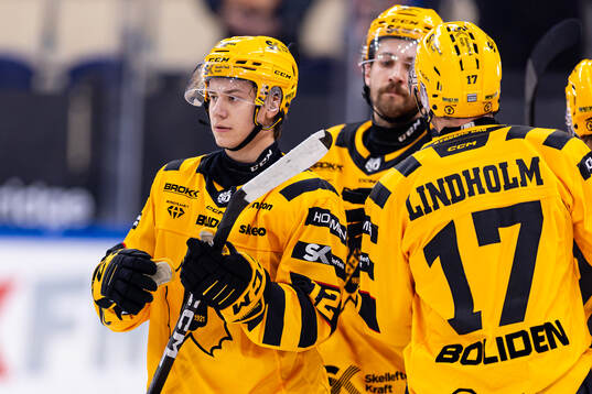 Skellefteås Valter Lindberg jublar