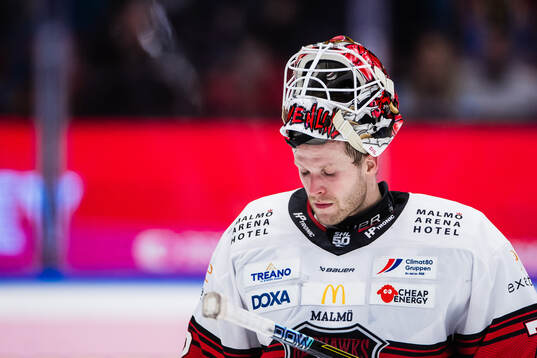 Malmö Redhawks målvakt Daniel Marmenlind deppar