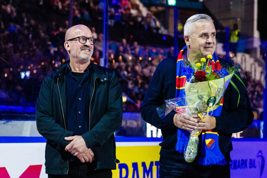 Djurgårdens legendar Jens Öhling (v) hyllas