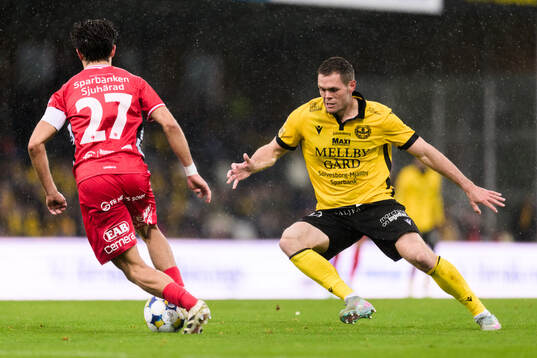 Elfsborgs Besfort Zeneli och Mjällbys Jacob Bergström