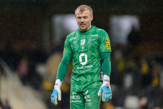 Elfsborgs målvakt Isak Pettersson deppar