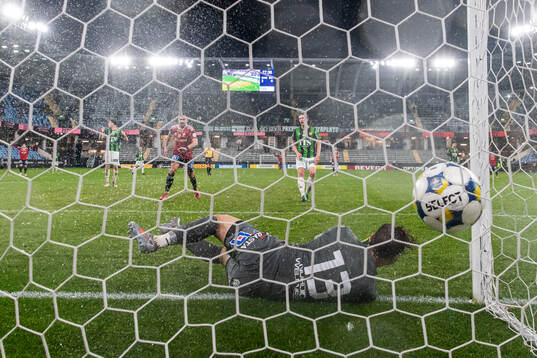 GAIS målvakt Kees Sims släpper in reduceringen till 2-1