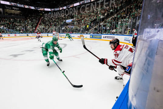 Rögles Anton Bengtsson och Örebros Teemu Turunen