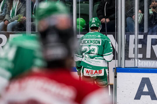 Rögles Josh Dickinson blir utvisad
