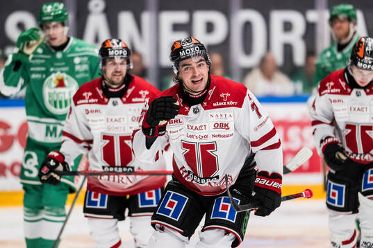 Örebros Luke Martin jublar 2-3