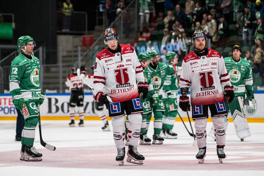 Örebros Patrik Karlkvist och Sean Malone deppar