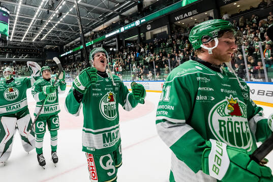 Rögles Fredrik Olofsson jublar
