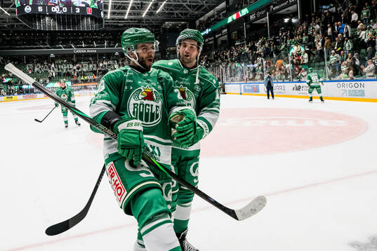 Rögles Josh Dickinson och Lukas Ekeståhl-Jonsson jublar