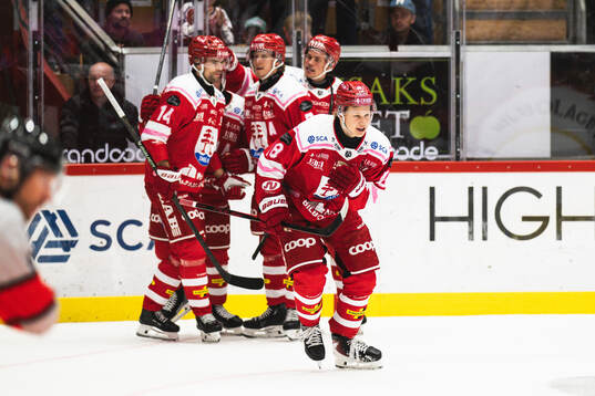 Timrås Eddie Genborg jublar