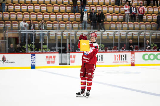 Timrås Eddie Genborg jublar