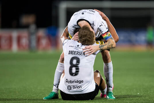 Bläddra bland fler bilder av Fotboll, Allsvenskan, Brommapojkarna - Häcken