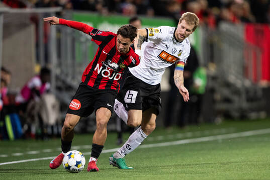 Brommapojkarnas Carl Aurell och Häckens Simon Gustafson