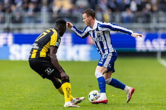Hammarbys Ibrahima Breze Fofana och IFK Göteborgs Tobias