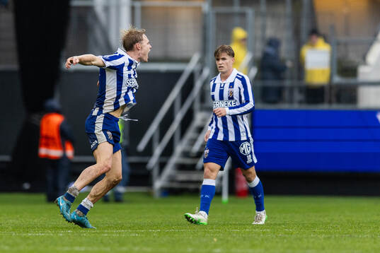 IFK Göteborgs Max Fenger jublar