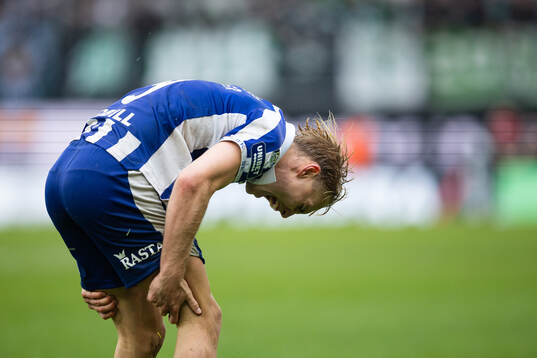 IFK Göteborgs Max Fenger deppar