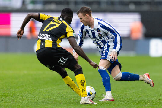Hammarbys Ibrahima Breze Fofana och IFK Göteborgs Tobias