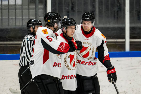 Hanvikens s Sebastian Frantz jublar