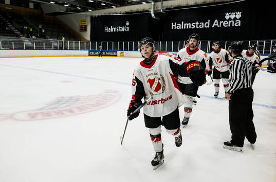 Hanvikens s Jacob Samuelsson jublar