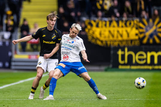 AIKs Yannick Geiger och Värnamos Kent-Are Antonsen