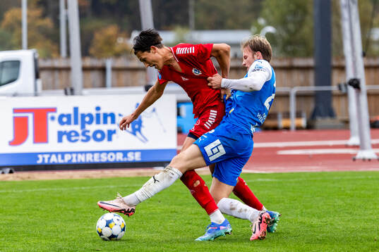 Utsiktens Noah Johansson och Oddevolds Gabriel Sandberg