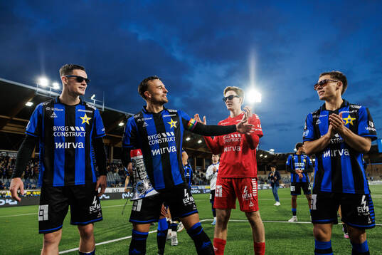 Sirius Robbie Ure, Henrik Rönnlöf Castegren, målvakt