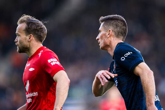 Bård Finne of Brann and Kristoffer Haugen of Viking