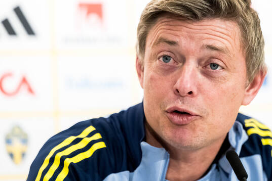 Head coach Jon Dahl Tomasson of the Swedish men's national