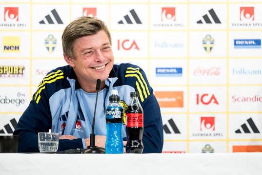 Head coach Jon Dahl Tomasson of the Swedish men's national