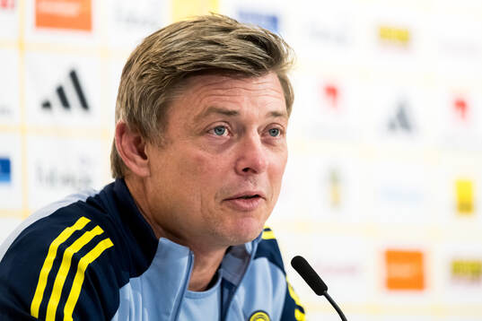 Head coach Jon Dahl Tomasson of the Swedish men's national