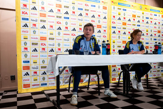 Head coach Jon Dahl Tomasson of the Swedish men's national