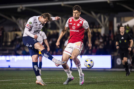 Örgrytes William Hofvander gör 1-1