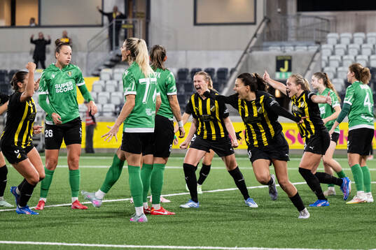 Helena Sampaio of Häcken celebrates