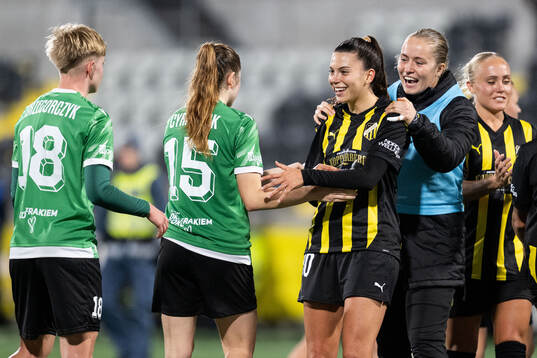 Helena Sampaio of Häcken celebrates