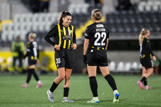 Helena Sampaio of Häcken celebrates