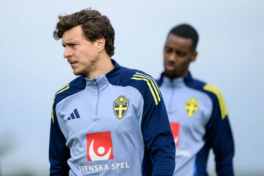 Bläddra bland fler bilder av Football, FIFA World Cup Qualifier, Sweden, Training