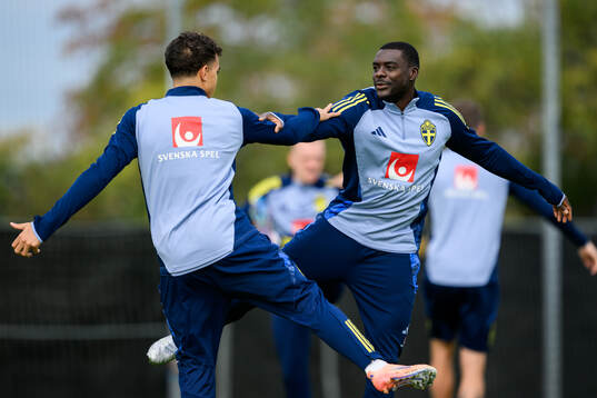 Yasin Ayari and Ken Sema of the Swedish men's national